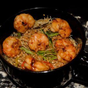 Phad thai de langostinos