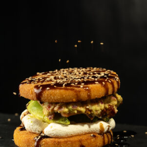 Burger de langostinos apanados